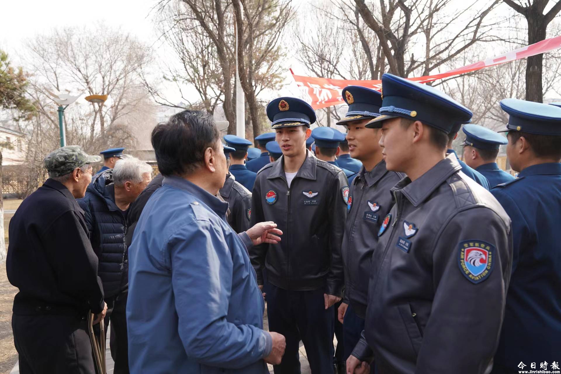 缅怀航校革命英烈 传承空军红色基因 ——牡丹江市东北老航校研究会清明祭扫革命英烈活动纪实