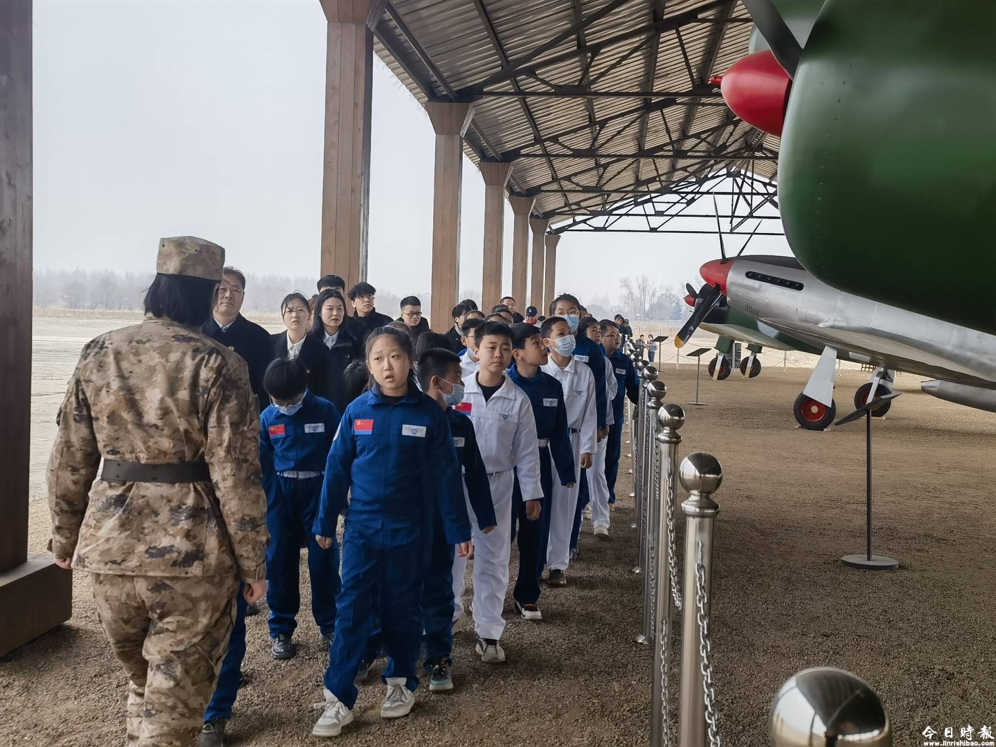 缅怀航校革命英烈 传承空军红色基因 ——牡丹江市东北老航校研究会清明祭扫革命英烈活动纪实