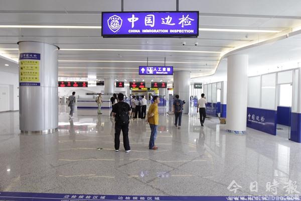 深圳蛇口邮轮中心启用 快艇50分钟达香港机场