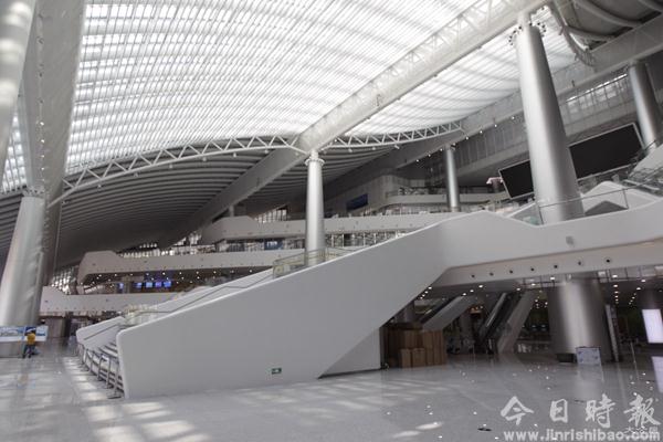 深圳蛇口邮轮中心启用 快艇50分钟达香港机场