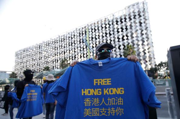 暴力之下检视香港的舆论失控