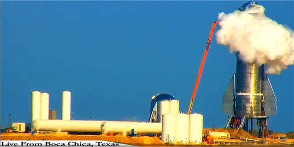 SpaceX星际飞船测试中爆裂