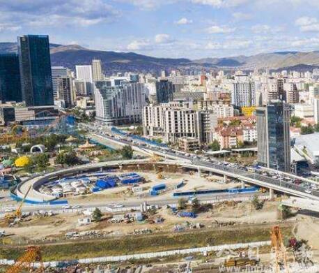 中国企业承建的蒙古国输变电项目竣工