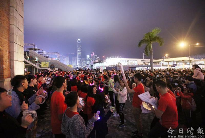 欢度平安夜 愈夜愈精彩