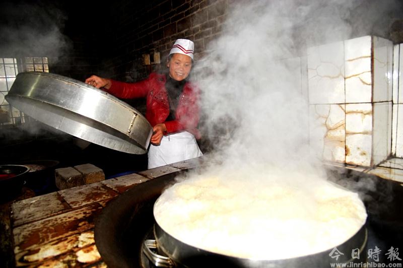 广西宜州八宝饭飘香腊月