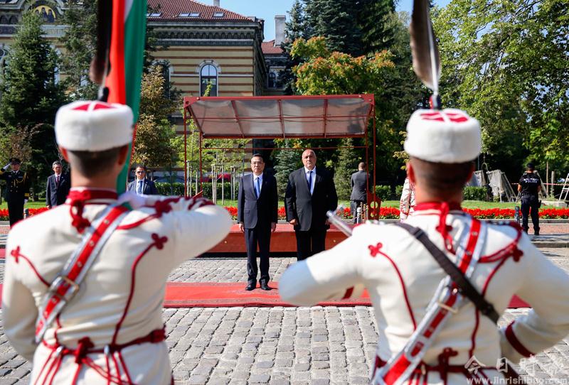 保加利亚铺开红地毯隆重欢迎李克强总理到访