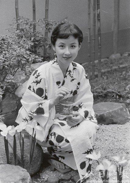 日本女演员八千草薰去世，曾出演《血疑》《编舟记》 - 娱乐 - 新京报网