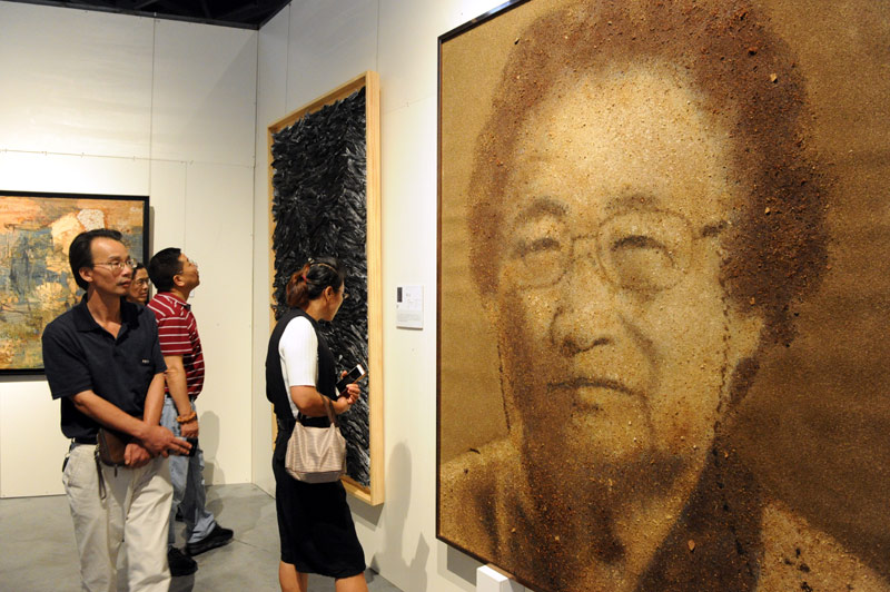 全国美展综合材料绘画展在宁波举办