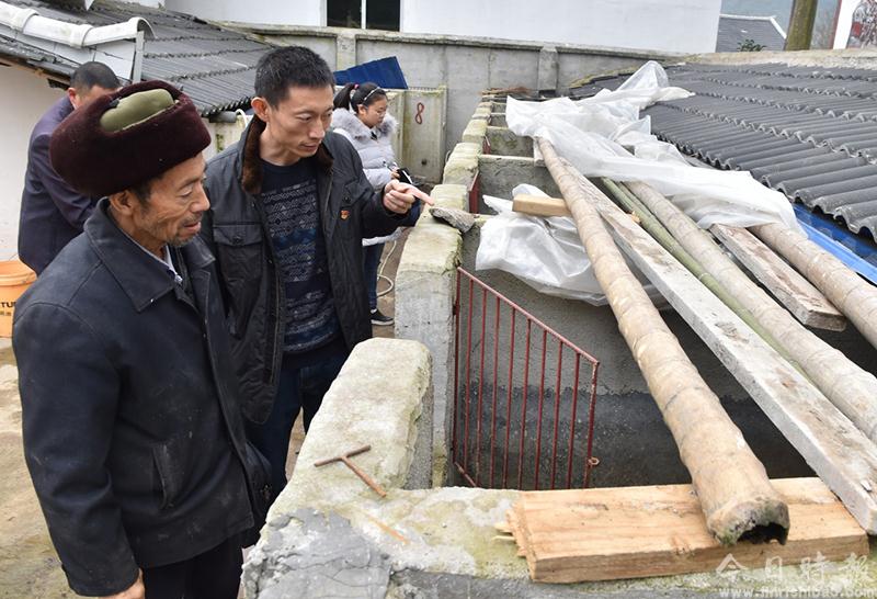 贵州仁怀：“挎包干部”在基层