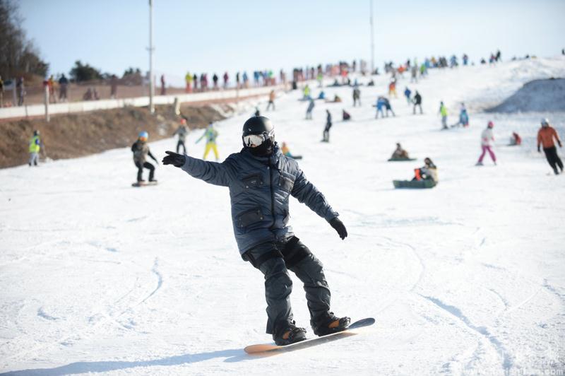 全民健身——冬日滑雪乐