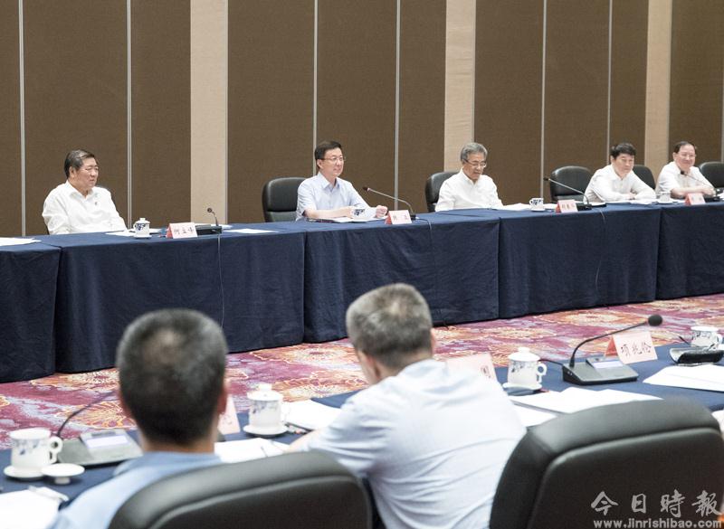 韩正在海南调研并主持召开推进海南全面深化改革开放领导小组会议