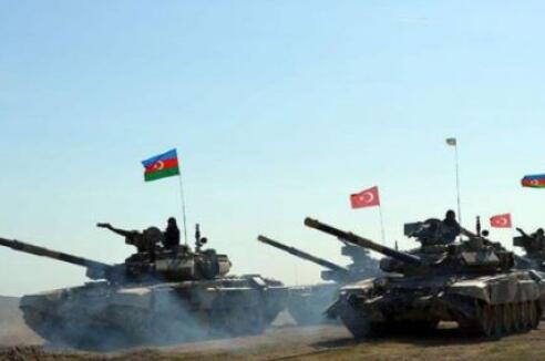 阿塞拜疆举行大规模军事演习