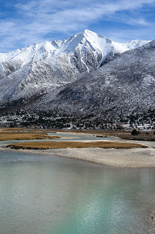 玉隆拉措：川藏线上的“秘境”